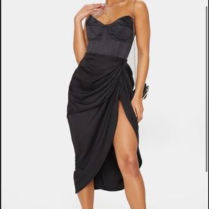 Pretty Little Thing Black Ruched Side Midi Skirt